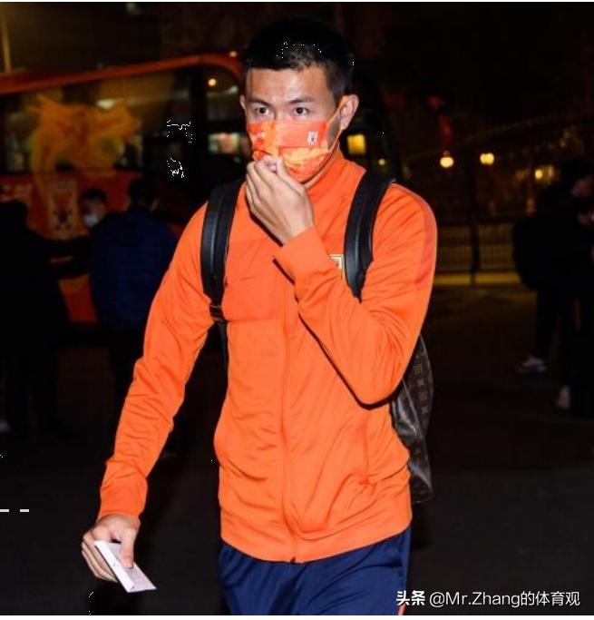 泰山队成员被曝殴打女生,曝泰山队球员成源酒吧殴打女生