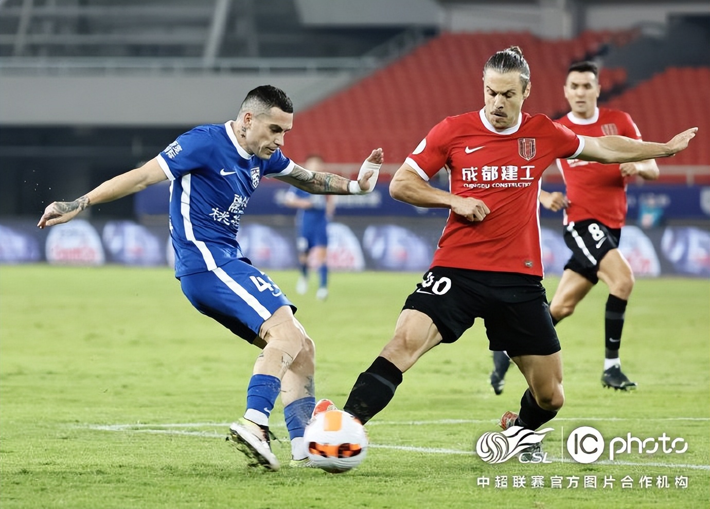 成都蓉城对战武汉三镇全过程,武汉三镇对成都蓉城第一粒进球