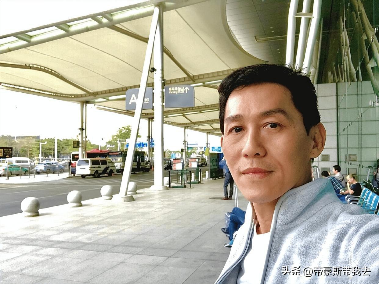 中国的演员·张咏华在登山时因心脏病突发去世