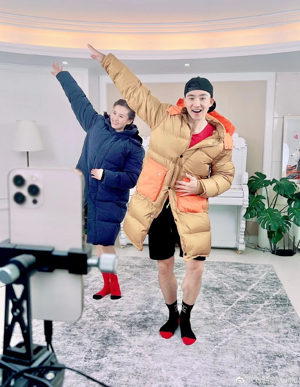 2023：超顶流大主播，终将沦为售货员