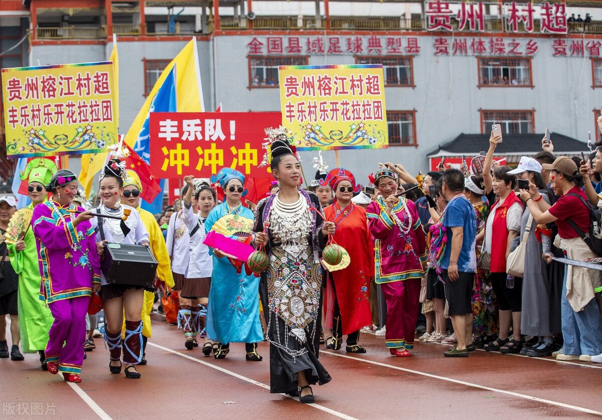 范志毅率队战平村超球队,范志毅率队2-2战平村超