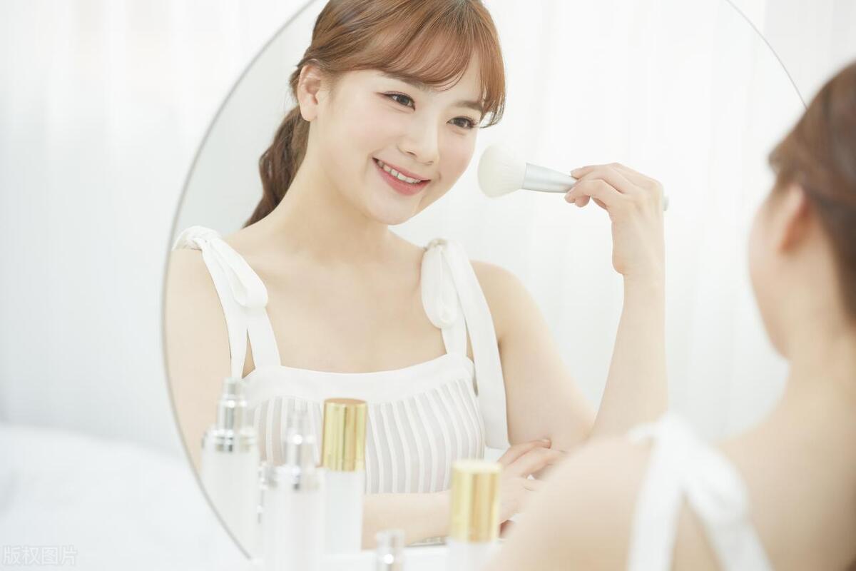 法令纹怎么变淡或者消失,年轻法令纹深代表什么