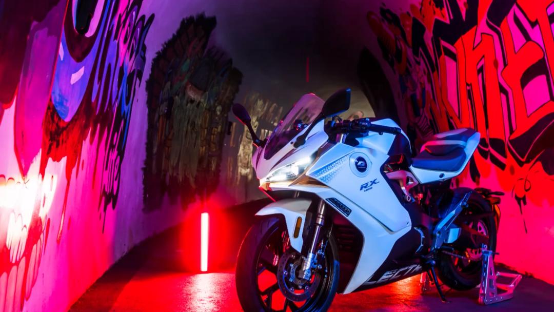 现在续航能力最大的电动车品牌,全球首款续航破1000km的电动车