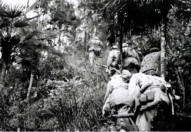 蔡兴海：发明“打空爆”玩法，9人干掉400人，美军以为高科技