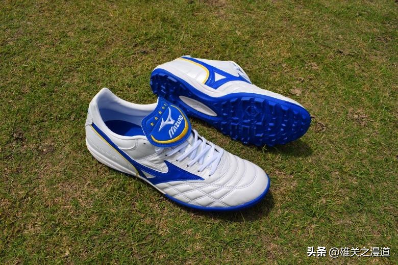 夏季重温2002世界杯的荣光，美津浓MIZUNOWAVECUPLEGENDAS足球鞋
