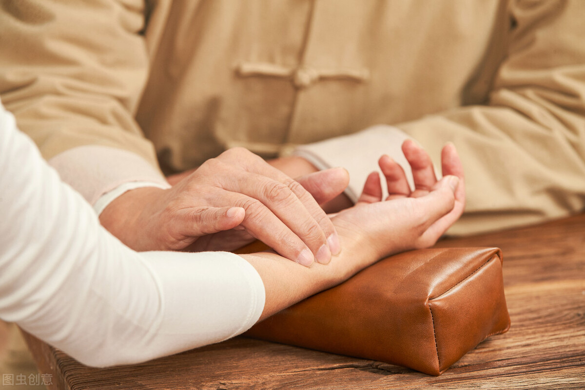 高血压，烦躁、失眠、头痛？这张方子调气机，通三焦，巧妙化解