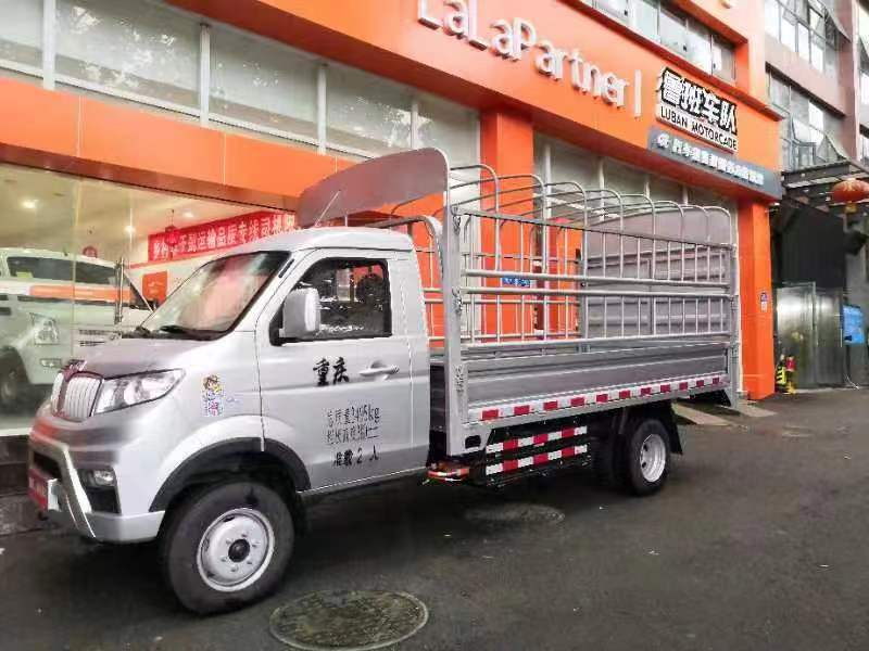 应聘司机背上15万贷款,应聘物流货车司机要交押金合法吗