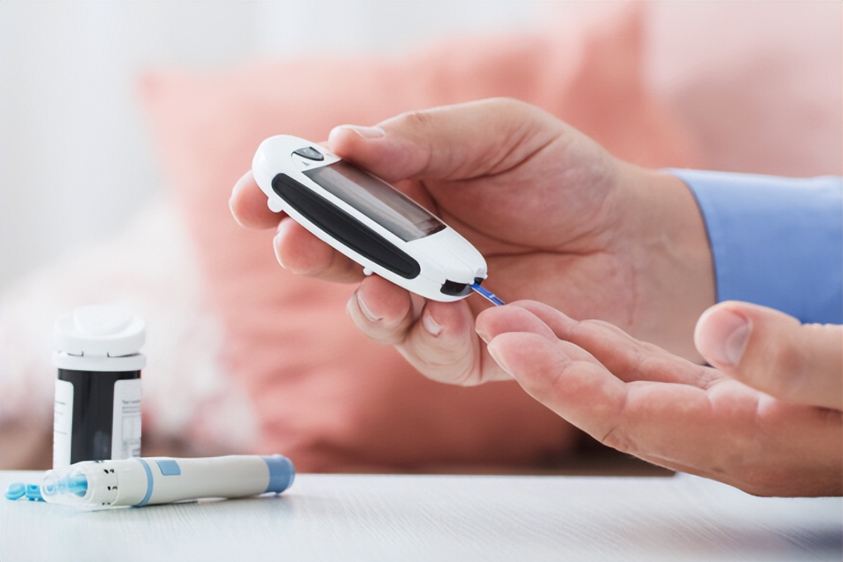 男子糖尿病发生肾损伤，中医特色疗法降肌酐康复，如何预防肾衰？