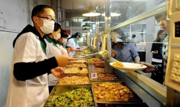 富士康大批员工徒步返乡，混乱现象是怎么造成的，听内部员工讲述