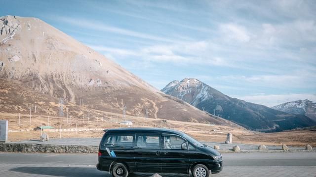 香格里拉去德钦的路好走吗,香格里拉到德钦自驾游攻略