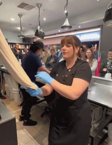 “芭本海默”火遍TikTok，明星网友疯狂整活，连诺兰都不放过？