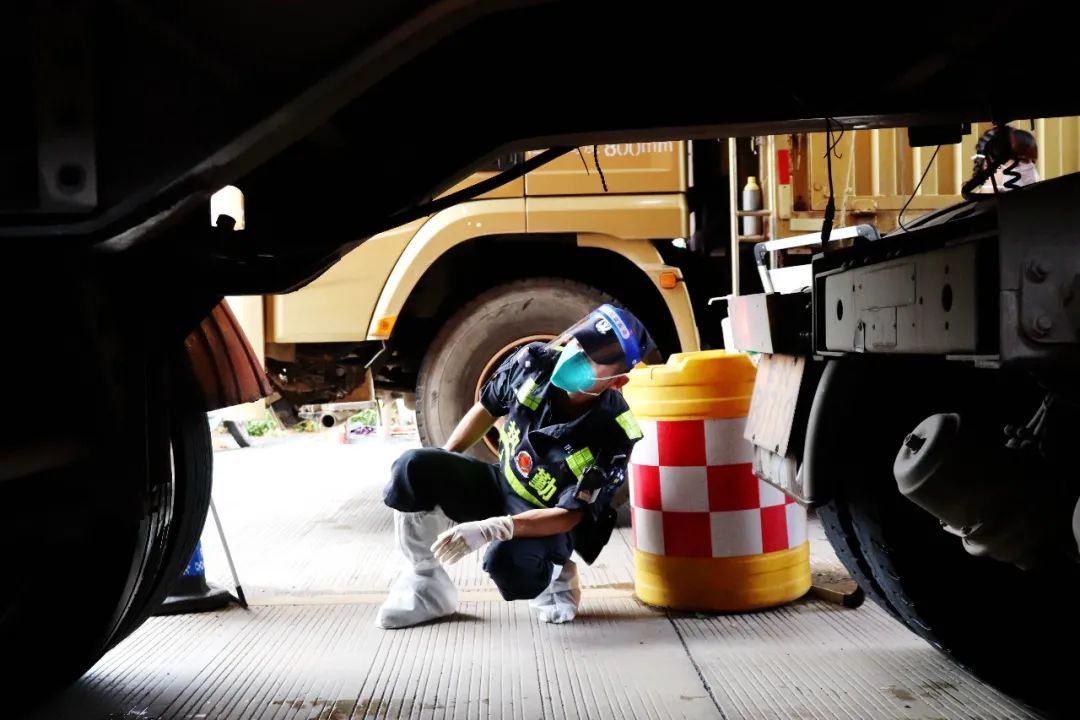 【致敬,高温下的坚守!】无惧“烤”验,广西公安坚守“疫”线