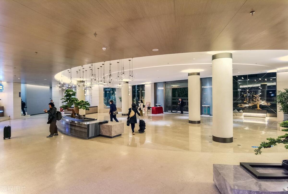 你对酒店专业的看法,在酒店管理行业深耕有前途吗