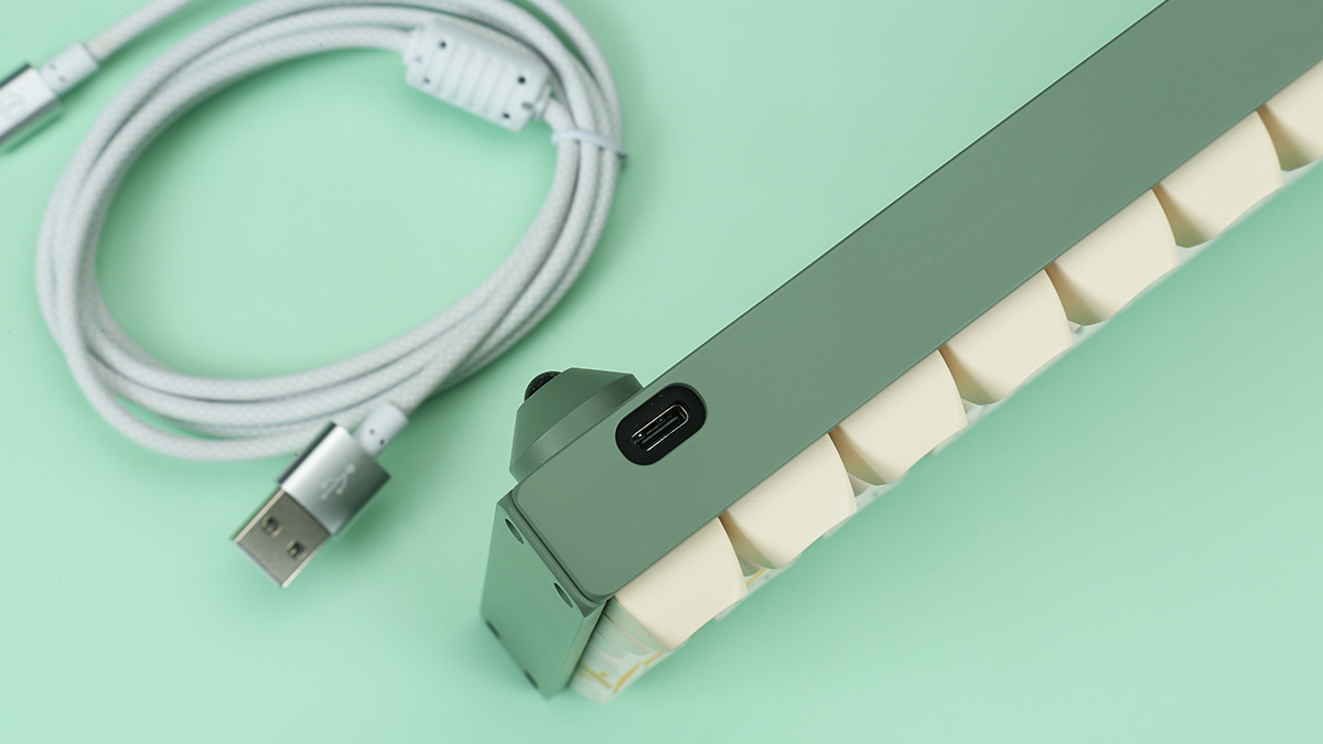 f87客制化机械键盘测评,iqunix玫瑰之约