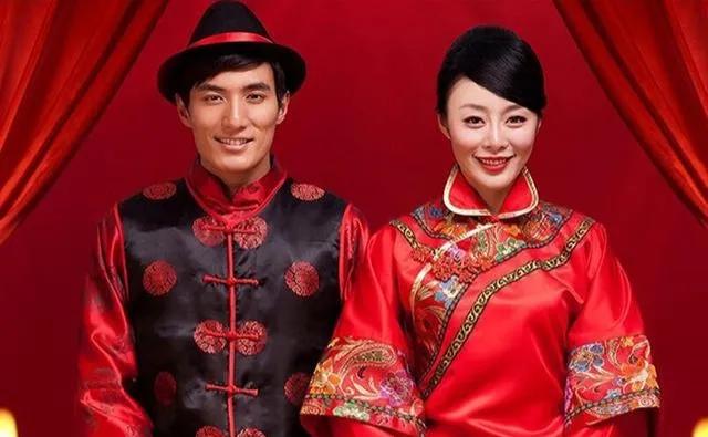 为什么清朝人留辫子前面还剃光头,清朝时候为什么要剃光头留辫子呢