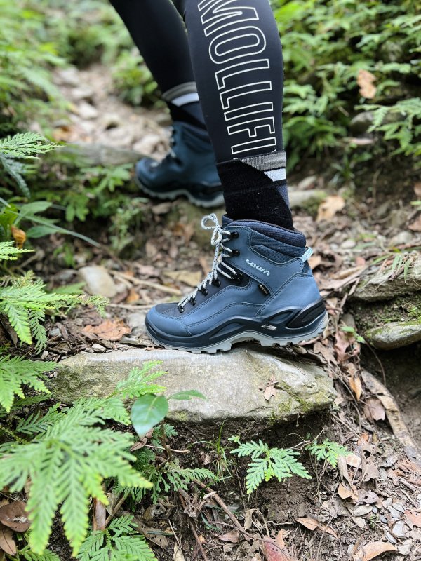 lowa登山鞋换底对比图片,lowa登山鞋正品鞋盒