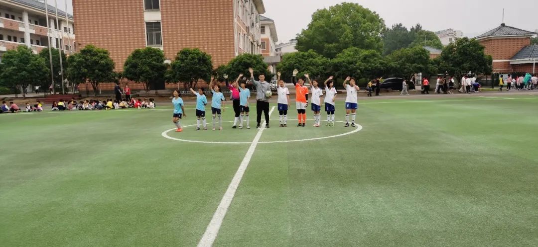 校园足球挺进决赛,驰骋绿茵足够精彩