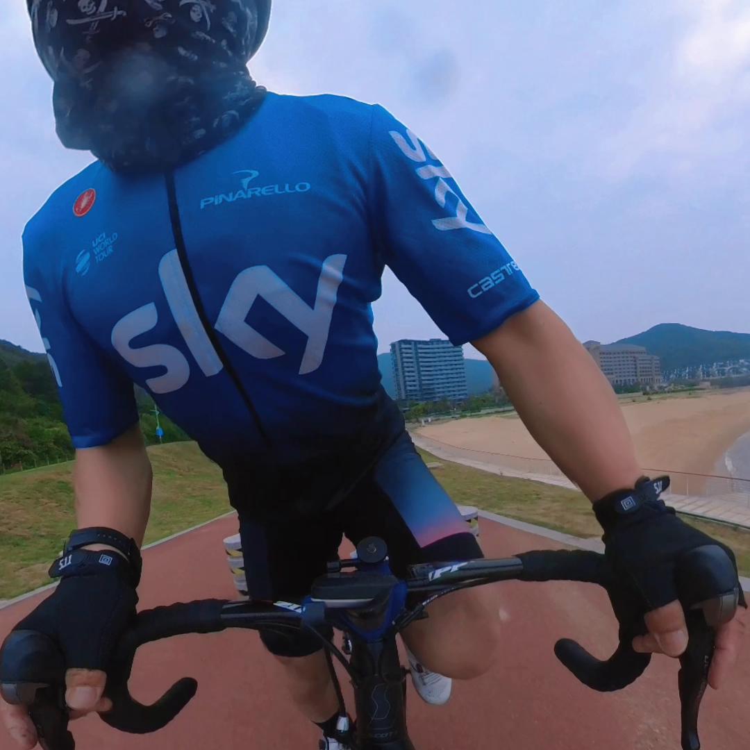 喜欢就买没钱就赚,喜欢就自己买没钱自己挣