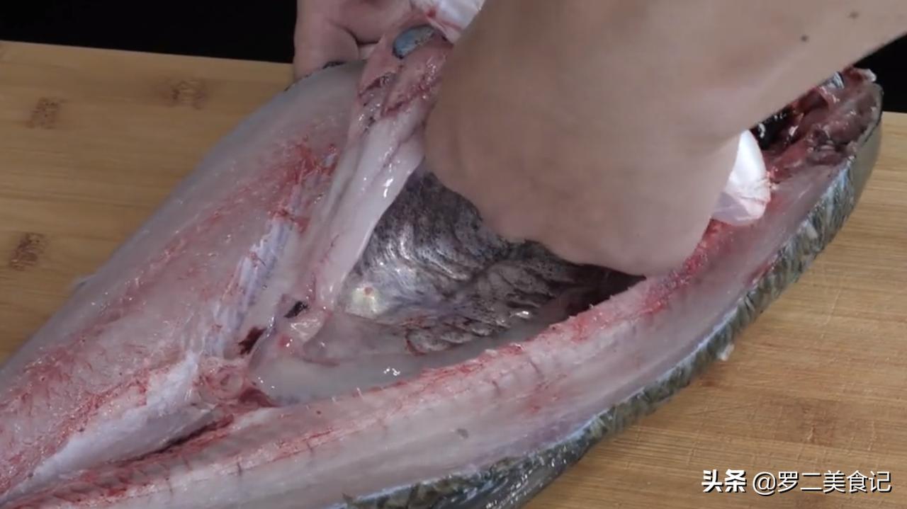 自己用锅怎么做烤鱼才好吃,在家用锅怎么做烤鱼简单又好吃