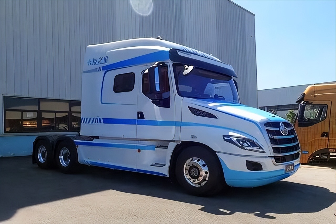 国产平头卡车改生活舱,平头卡车加长版生活舱