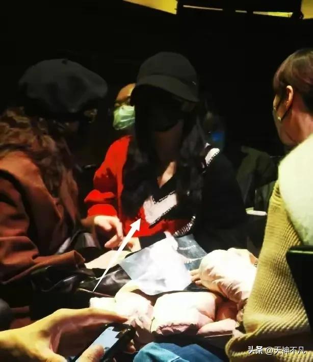 谢娜：我的老公出息了，事业全方面发展，以后就靠他养家了