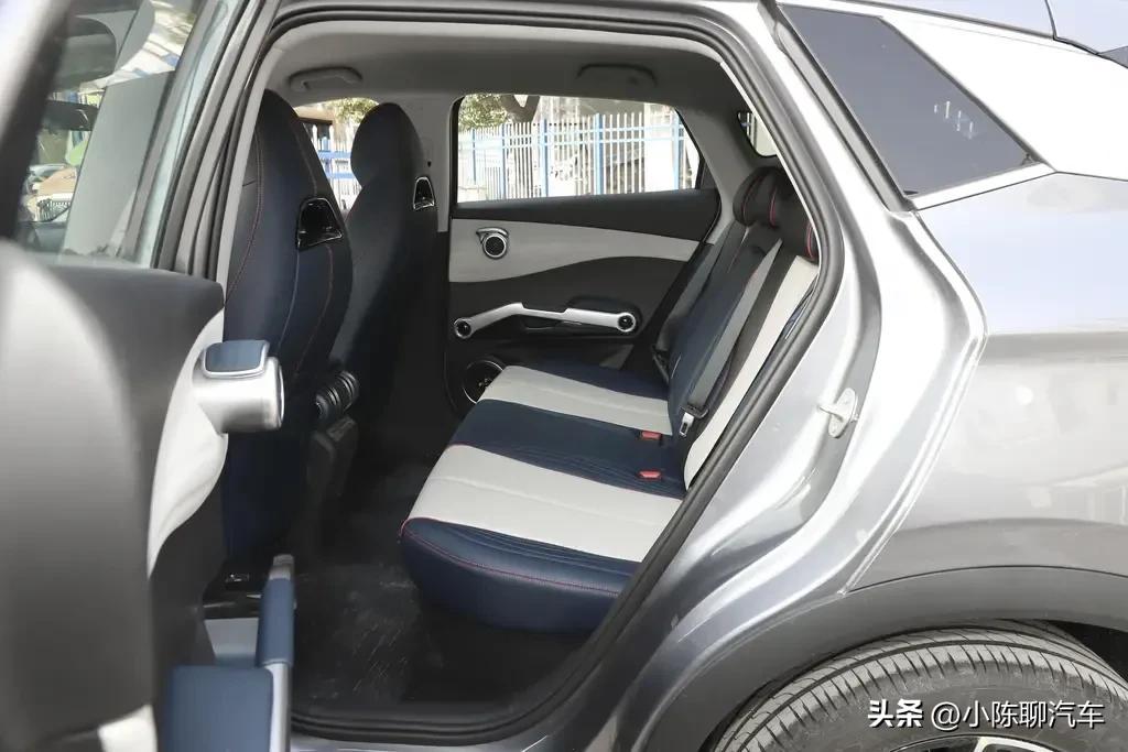 比亚迪元plus价格5.39-24.38万,比亚迪元plus510km旗舰版驾驶