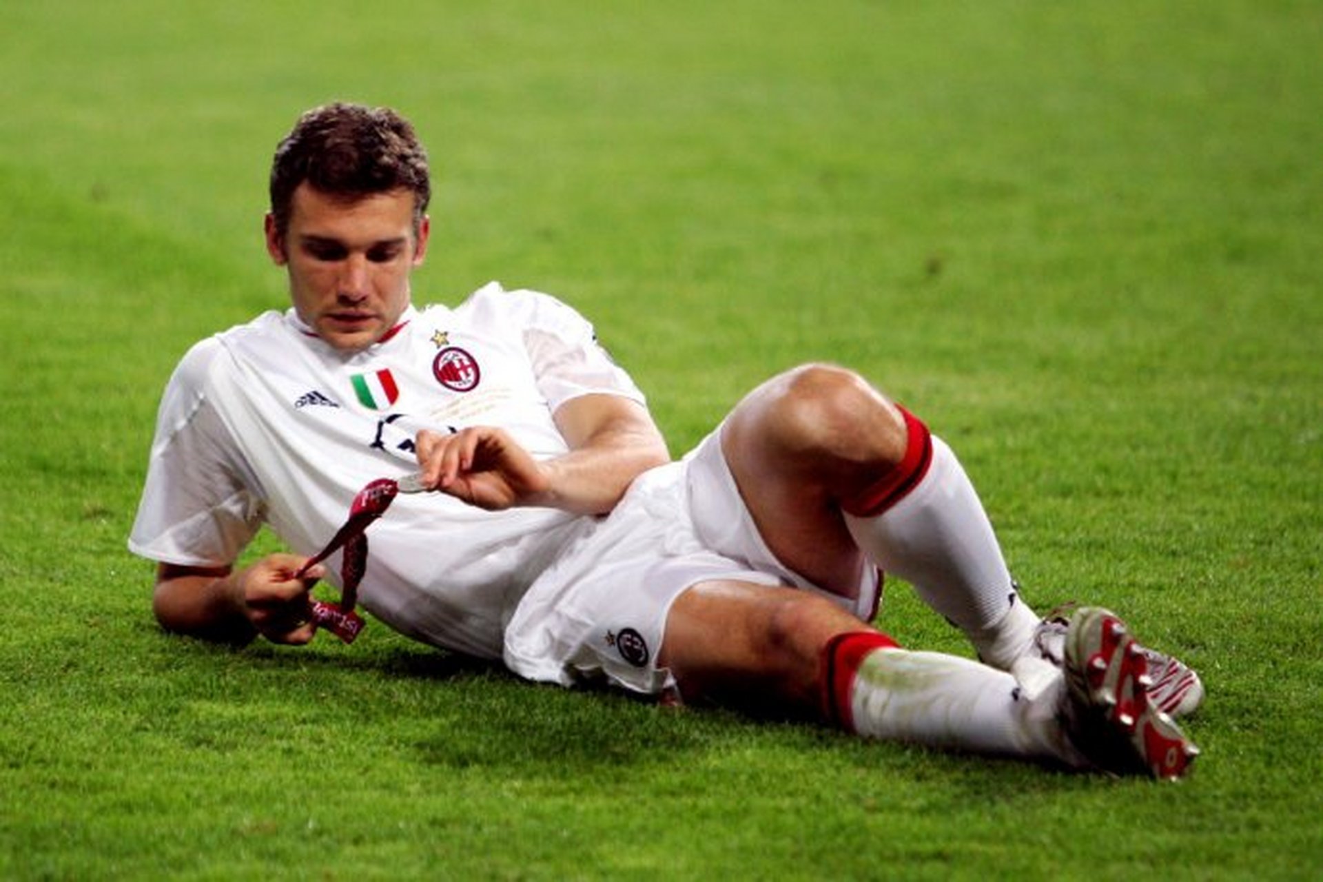 法国吉鲁替补出场,吉鲁个人资料简介