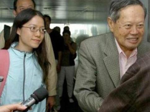 杨振宁教授和翁帆生活照,关于杨振宁教授与翁帆是否有孩子