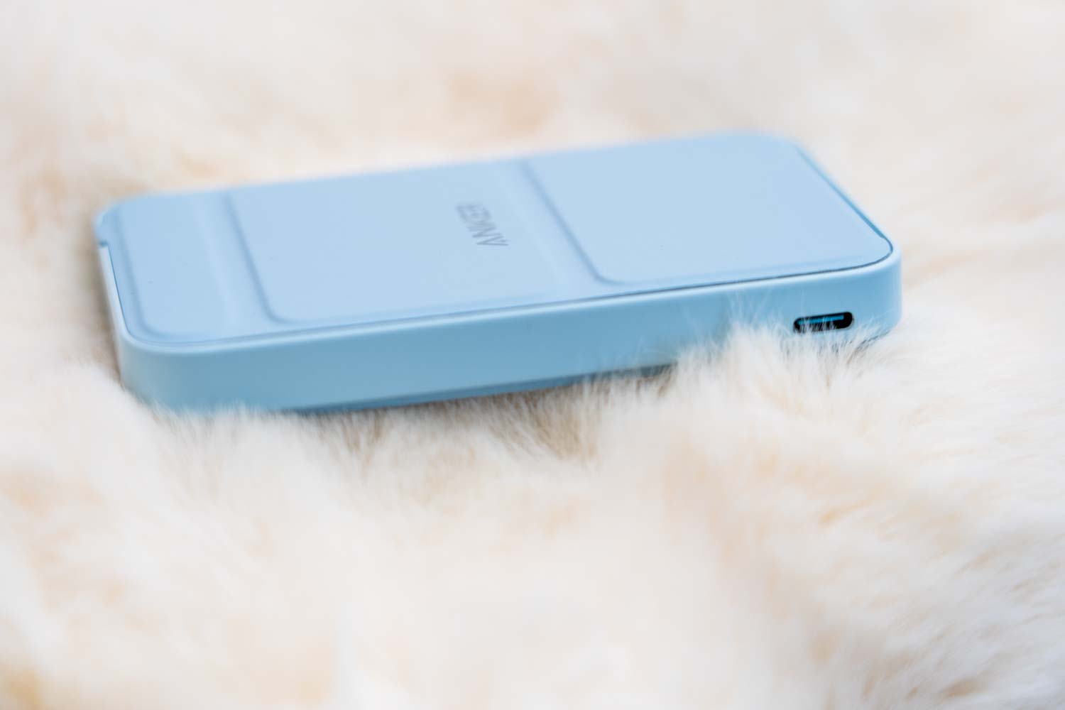 安克桌面无线充电器支架,安克最新磁吸式充电宝