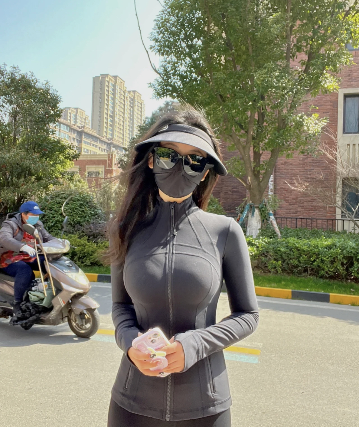 涂防晒霜是最鸡肋的防晒方法,如何正确有效的使用防晒霜