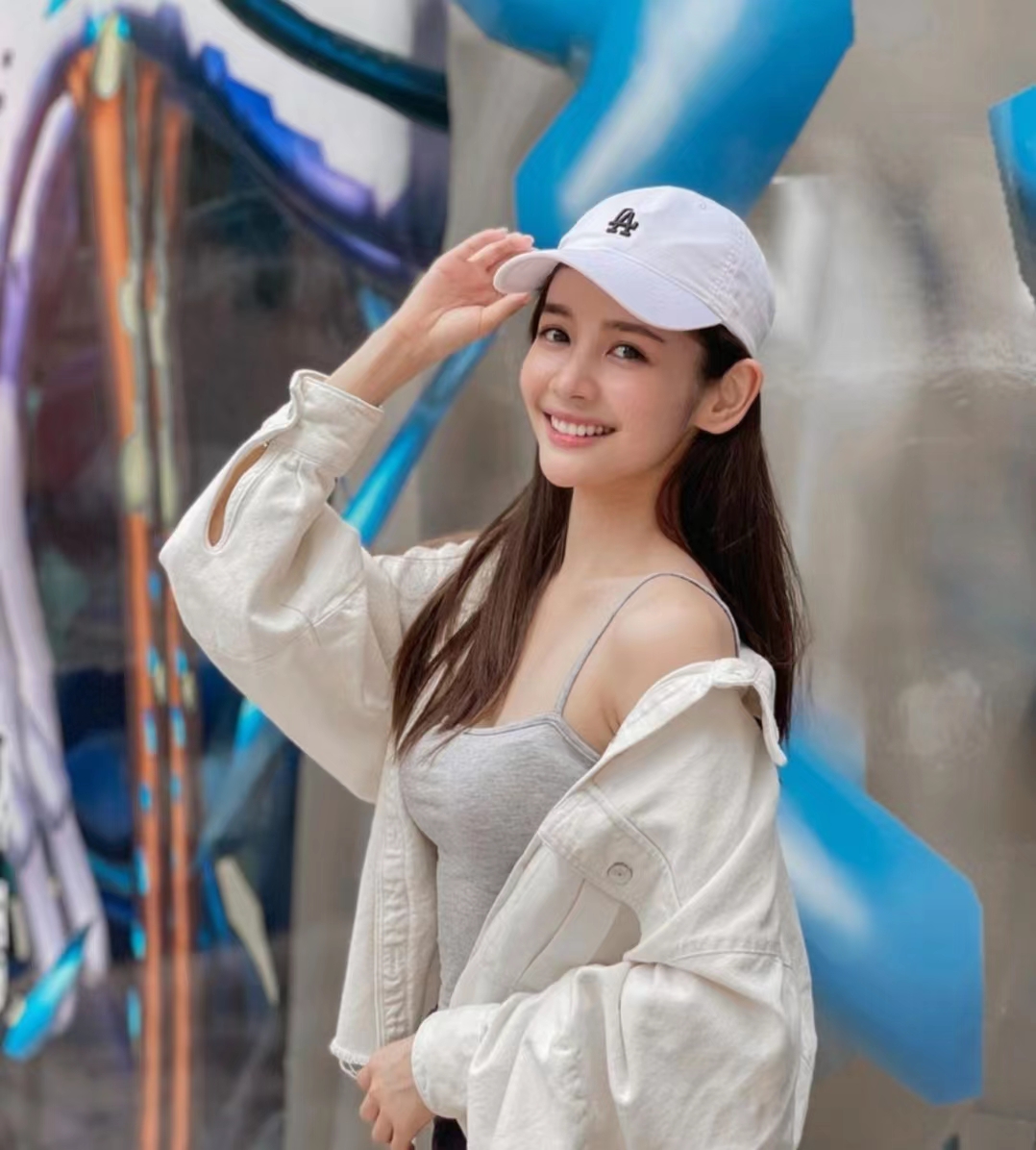 港姐季军入行后便获tvb力捧,tvb前港姐现身