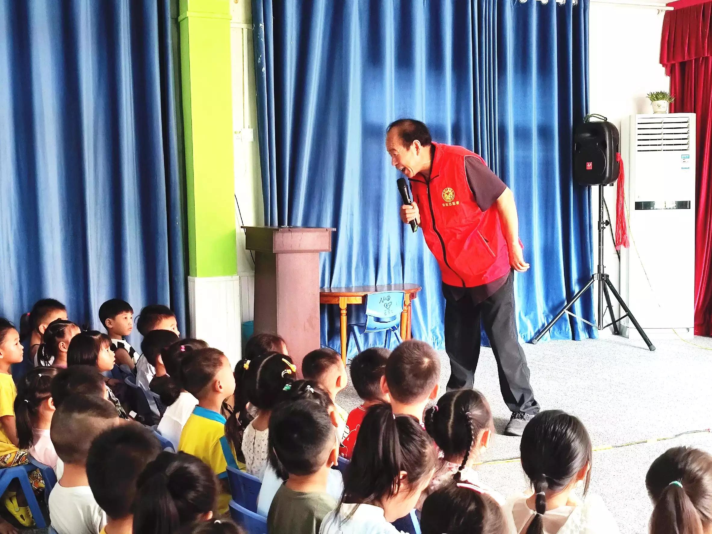 向小学幼儿园宣传防溺水,幼儿园防溺水安全讲座通知