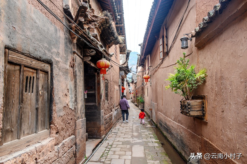 云南古盐井在哪里,诺邓盐井产于哪个地层