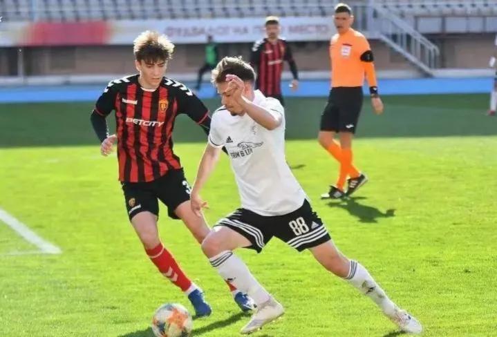 郭田雨转会到哪个俱乐部,山东泰山队蒿俊闵告别战