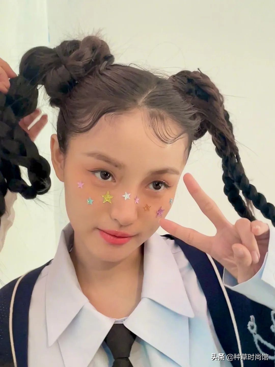 八字刘海怎么打理才不会显头秃,12岁圆脸头秃长发适合剪什么刘海