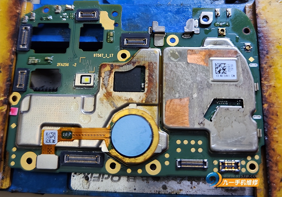 oppo手机进水然后开不了机怎么办,oppo手机进水后直接开不了机