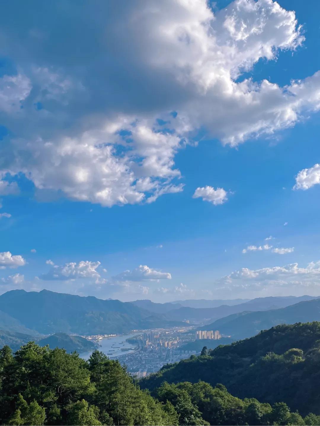 高铁2h直达！这座被忽略的浙江县城，买菜用欧元，连央视都来体验