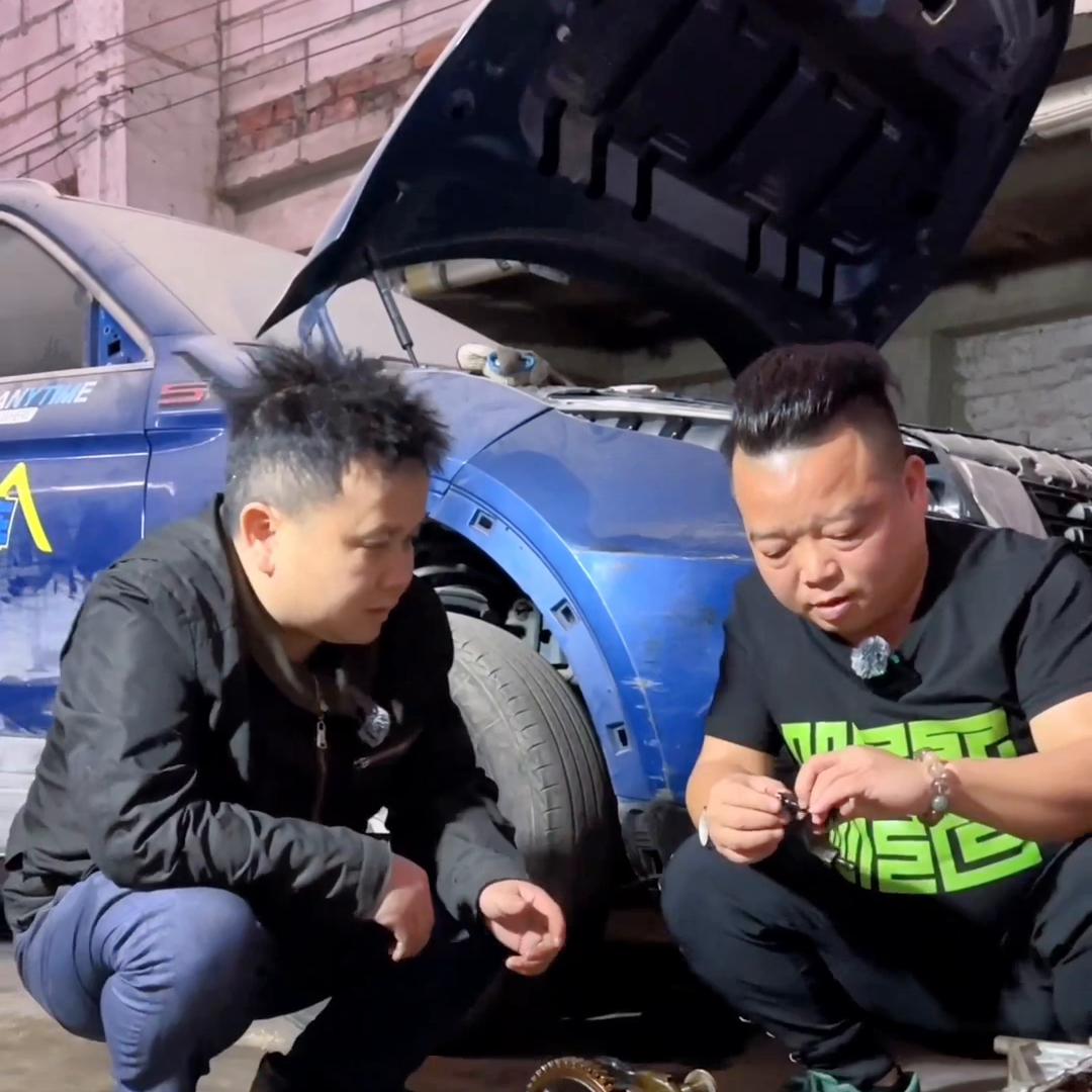 什么原因会爆缸,什么情况会爆缸漏机油