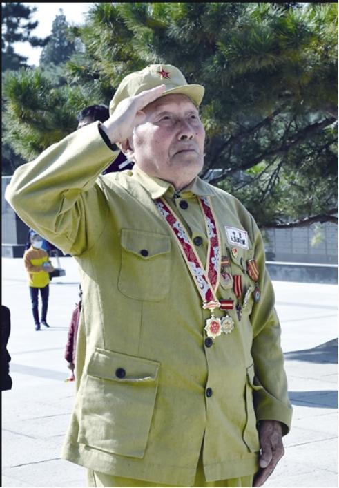 2019年辽宁老农自称老兵被劝返，拿出70年前旧纸揭开隐藏多年身份