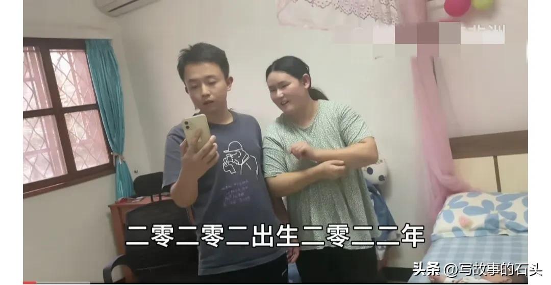 90后河南夫妻在非洲工作，花900块请保姆，发现非洲人带娃太雷人