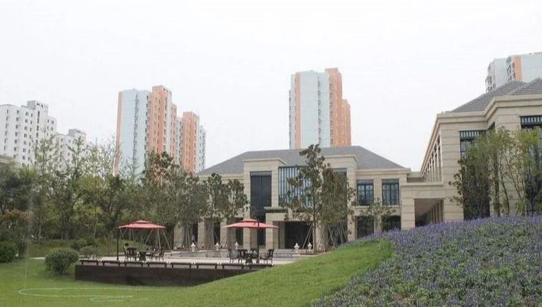 西海岸新区各个楼盘物业费排行,西海岸新区五星物业