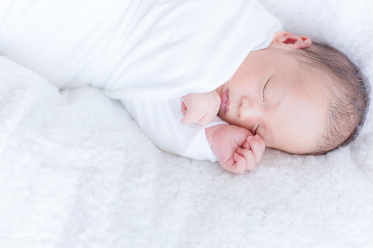 宝宝头型怎么睡才完美,担心宝宝头型丑做到这四点就好了