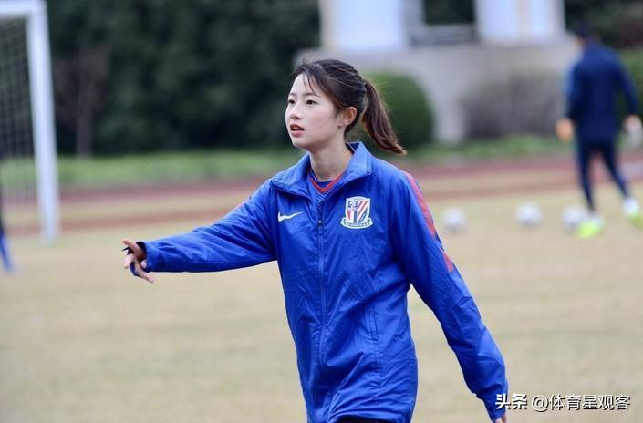 中国女足球队员王霜,足坛十大美女