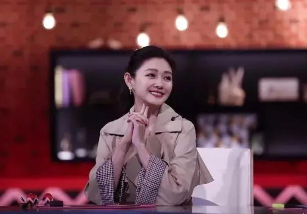 30岁单身女人生混血3胞胎,30岁单身女子生混血三胞胎