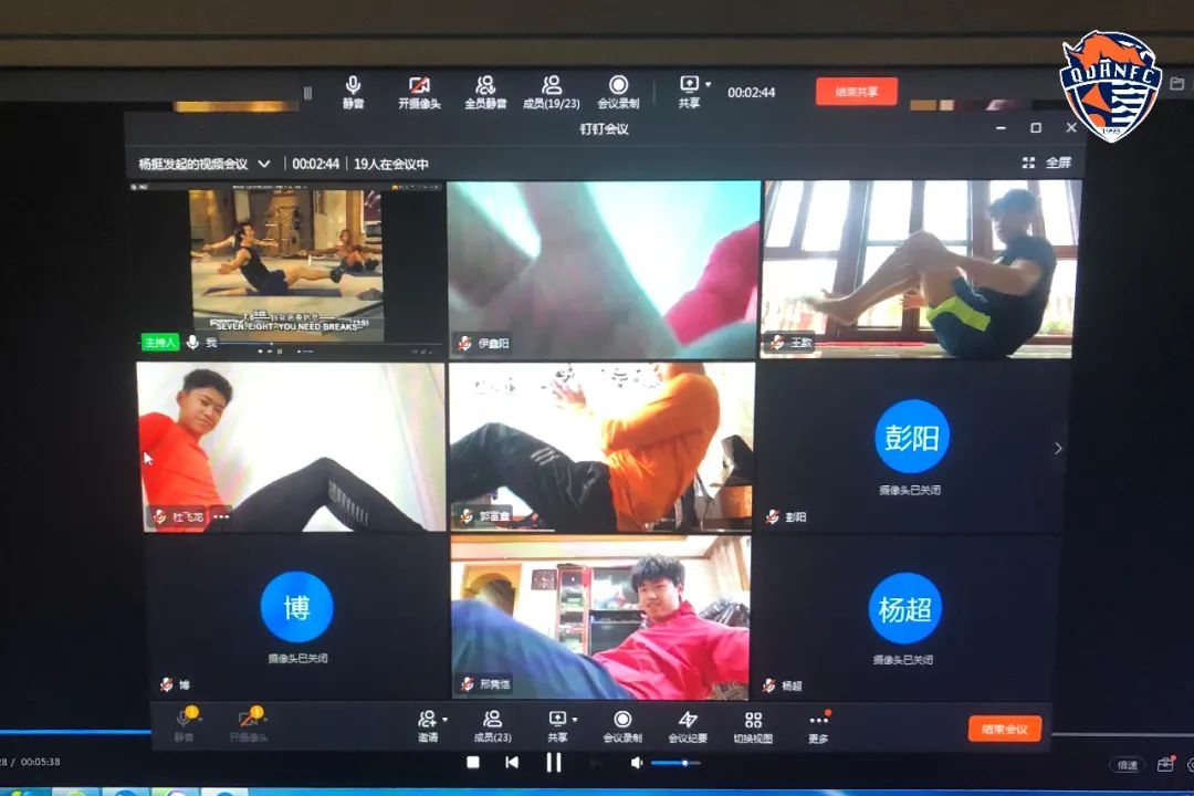 抗疫训练与学习三不误小海牛居家训练热情高