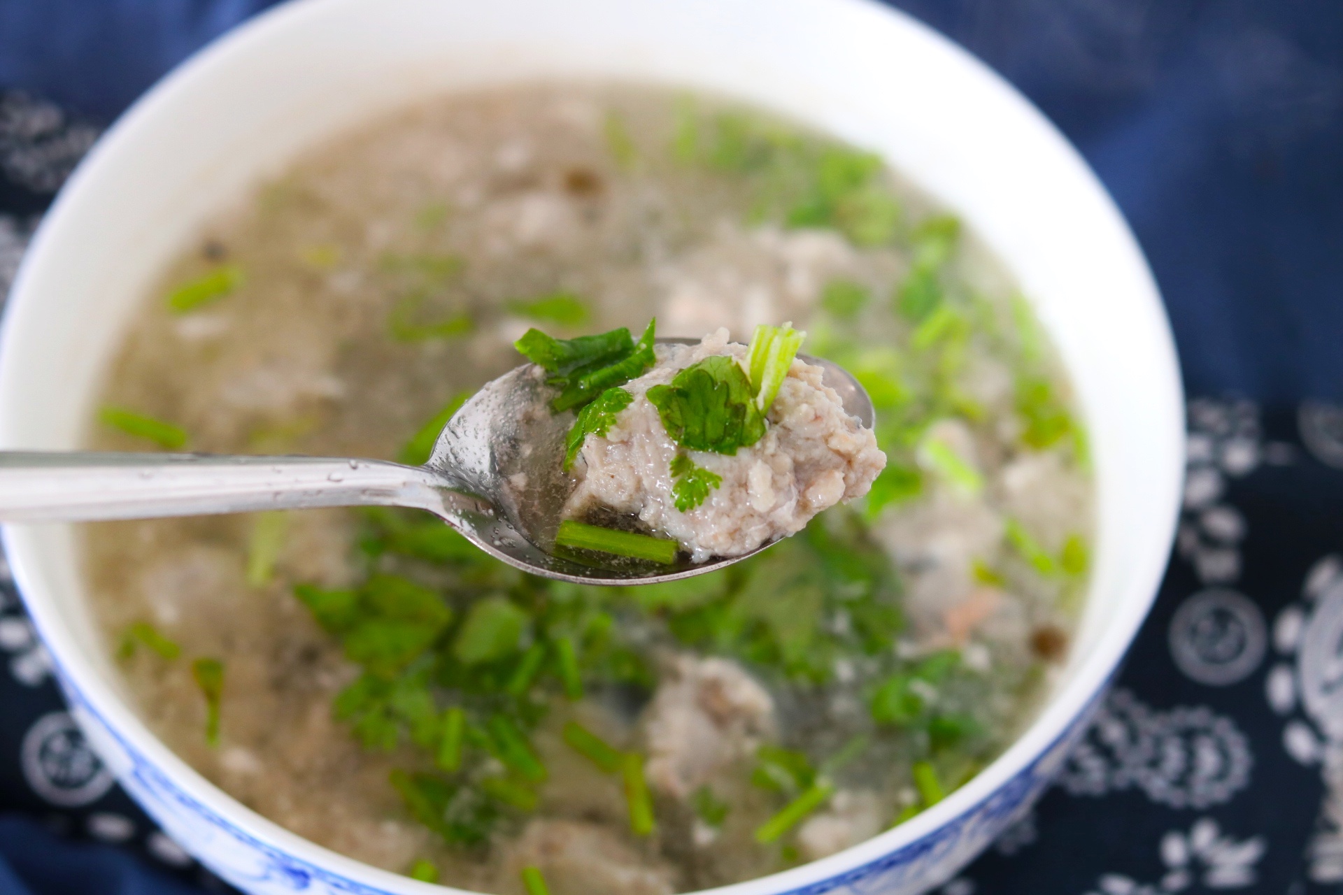 “入秋3碗汤，火气全散光”，“3碗汤”分别指啥？秋季记得多喝