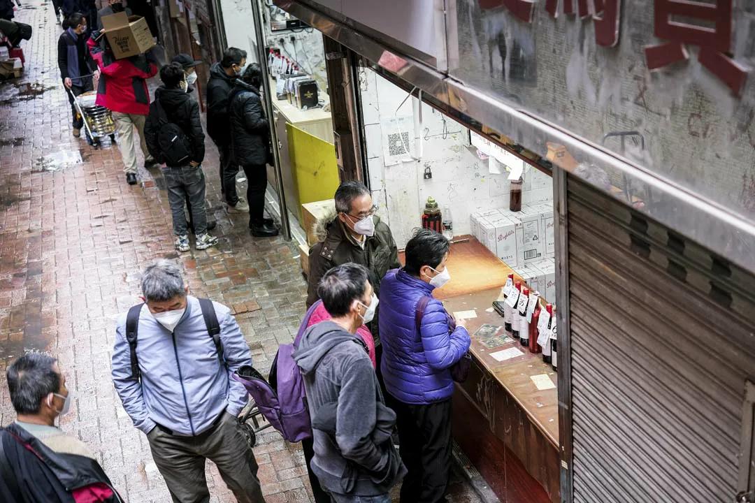 只要有差价，什么都有人带：拱北口岸那些夹带“私货”的人