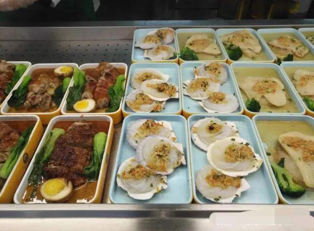 有一种大学食堂，叫“武大食堂”，学生：还没吃够，就毕业了