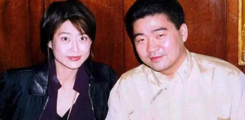 “性感女神”一脱成名，全裸出镜混成影后，玩够了嫁豪门生活幸福