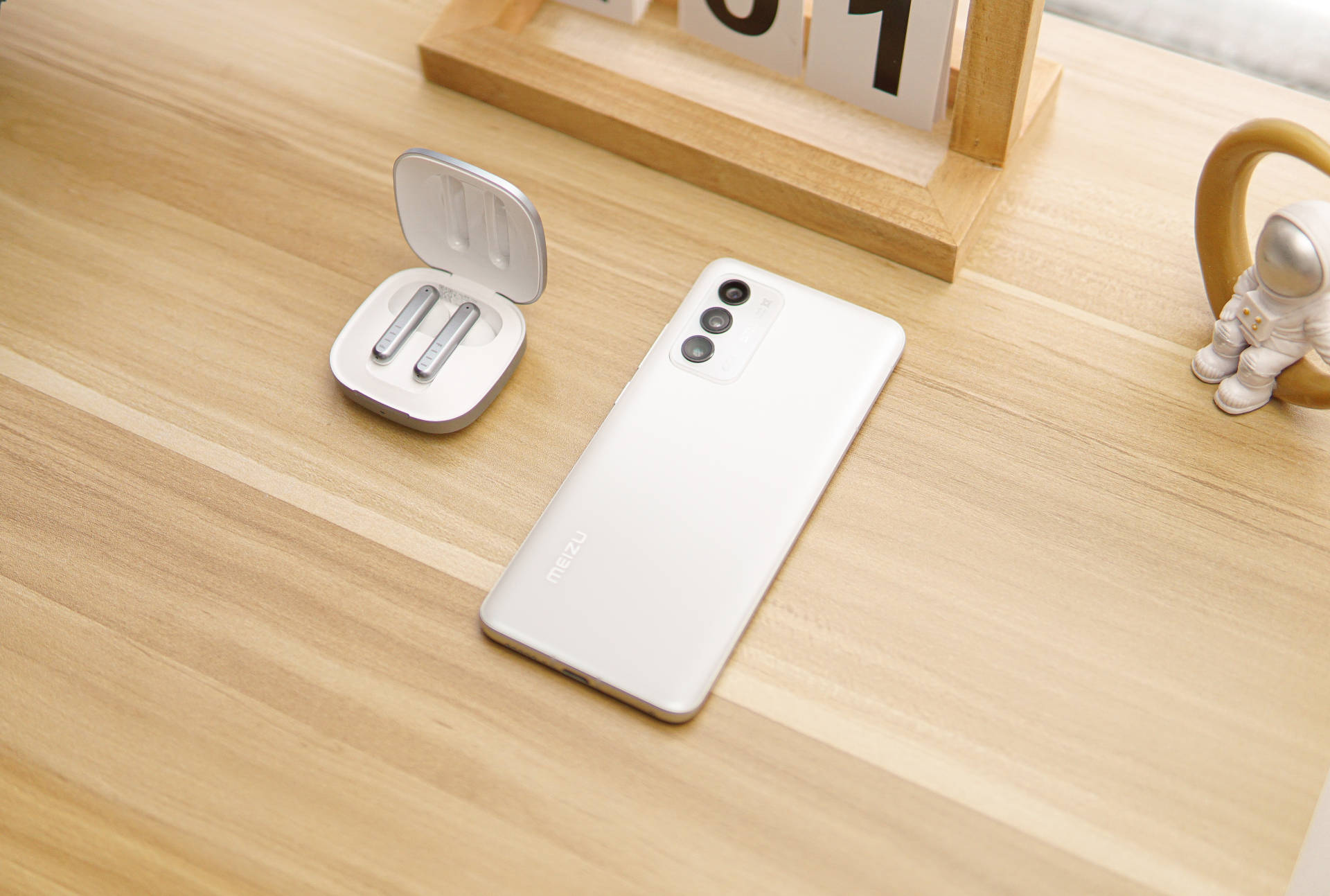 fiil耳机和华为耳机哪个好,fiil耳机第一款发布会